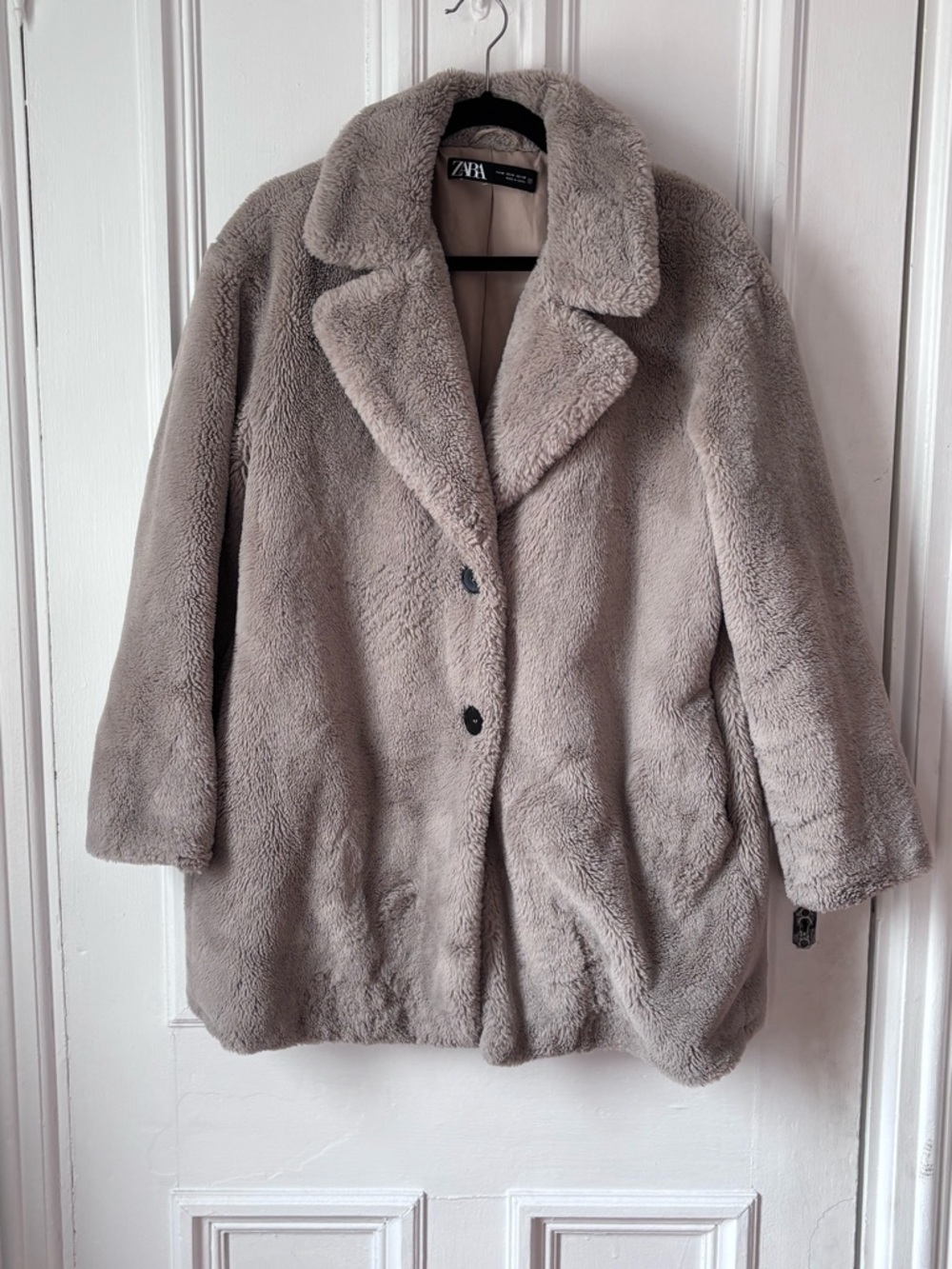 Women’s Zara Grey Lapel Collar Faux Fur Coat From 2024 Collection Button Up Med